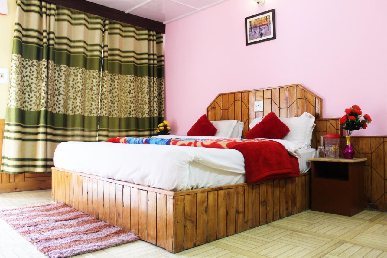 Hotel New Royal Manāli Kültér fotó