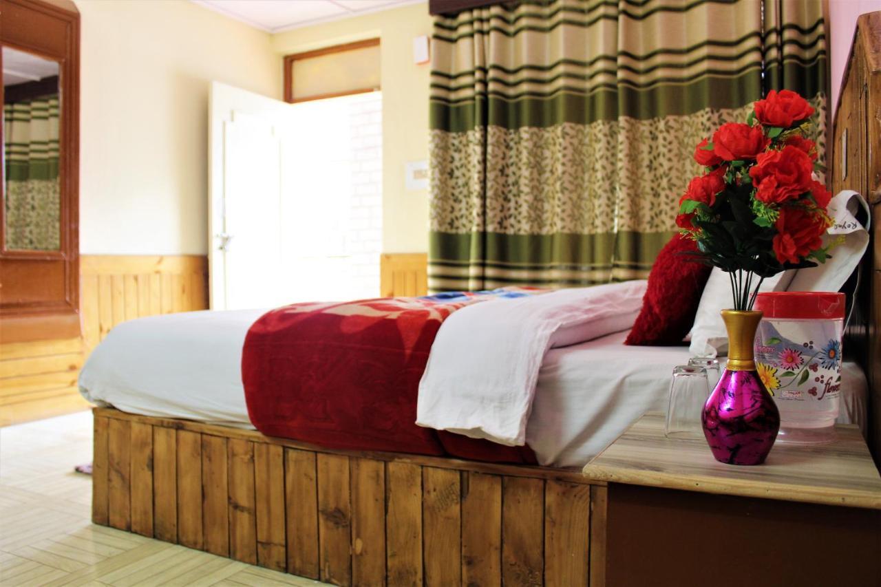 Hotel New Royal Manāli Kültér fotó