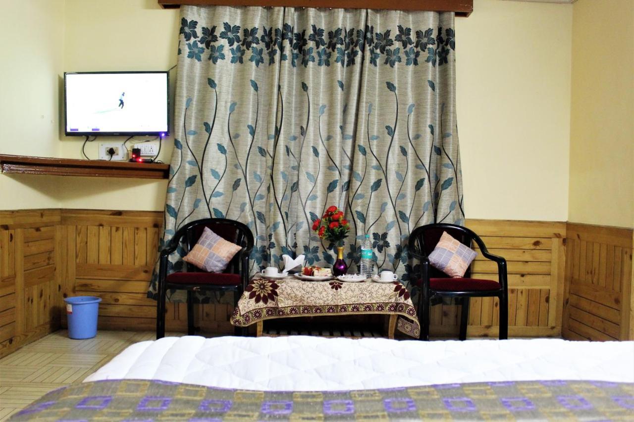 Hotel New Royal Manāli Kültér fotó